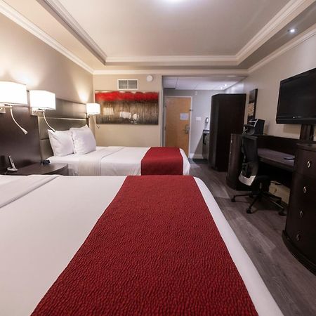 Hotel & Suites Le Dauphin Дръмондвил Екстериор снимка