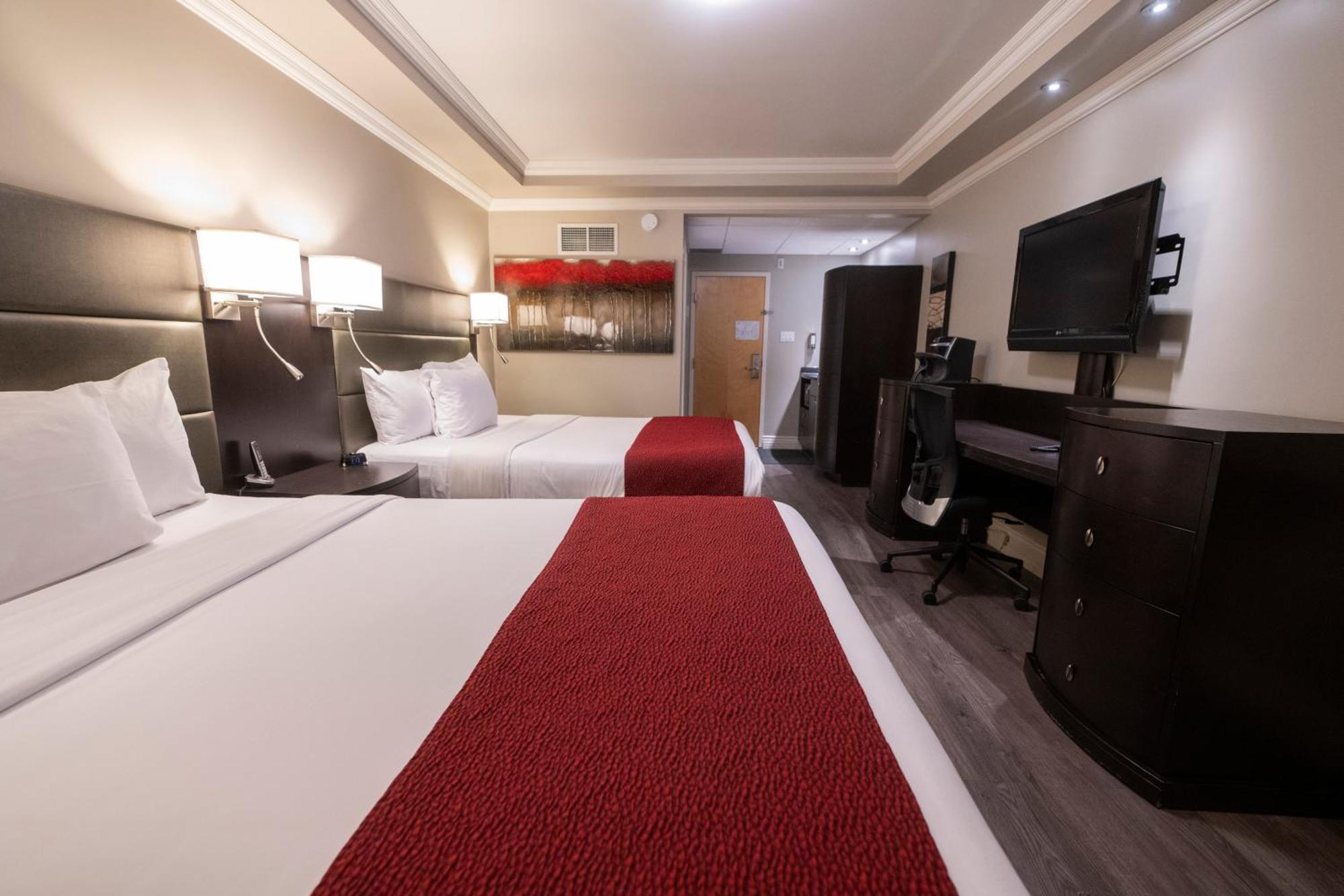 Hotel & Suites Le Dauphin Дръмондвил Екстериор снимка