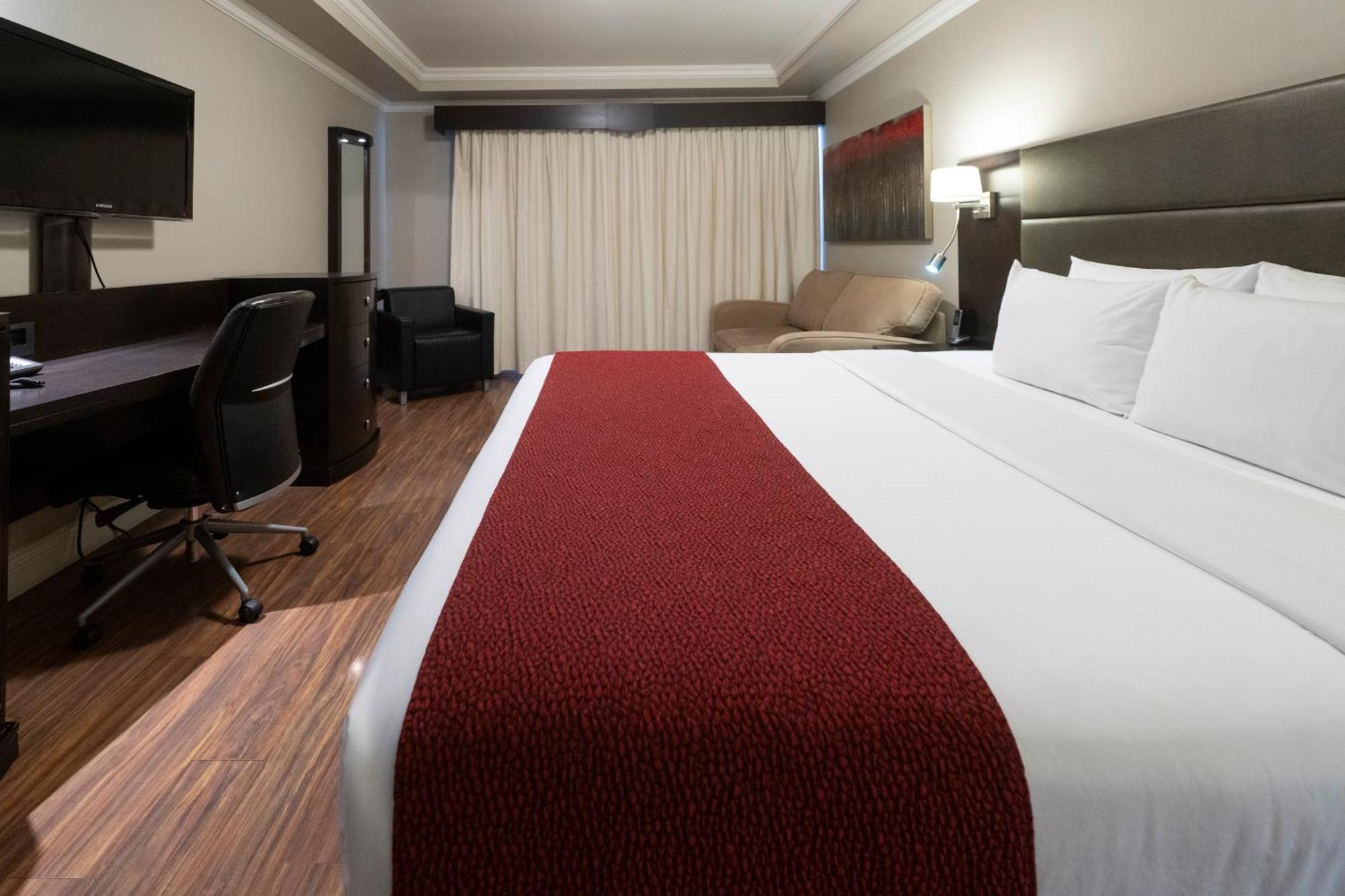 Hotel & Suites Le Dauphin Дръмондвил Екстериор снимка